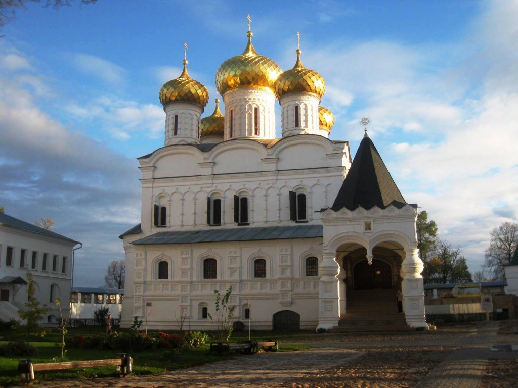 Ипатьевский монастырь памятник